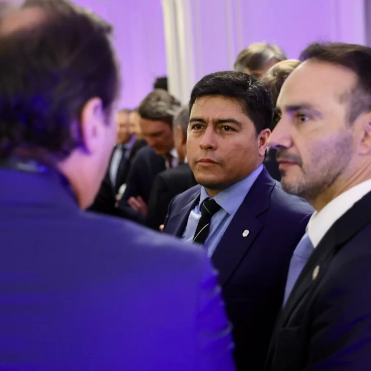 Vidal presenta la agenda productiva para Santa Cruz en la Argentina Week en Paris Vidal presenta la agenda productiva para Santa Cruz en la Argentina Week en Paris