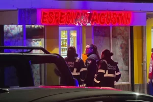 Allanamientos en Trelew tras robo millonario en un comercio de Santa Cruz: ataron a los dueños y sustrajeron dólares Allanamientos en Trelew tras robo millonario en un comercio de Santa Cruz: ataron a los dueños y sustrajeron dólares