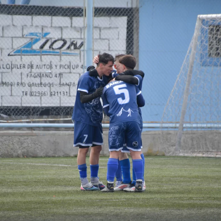 Bancruz apabulló a Santa Cruz F.C de Río Turbio: goleada 7 a 0 del “Azzurro” Bancruz apabulló a Santa Cruz F.C de Río Turbio: goleada 7 a 0 del “Azzurro”