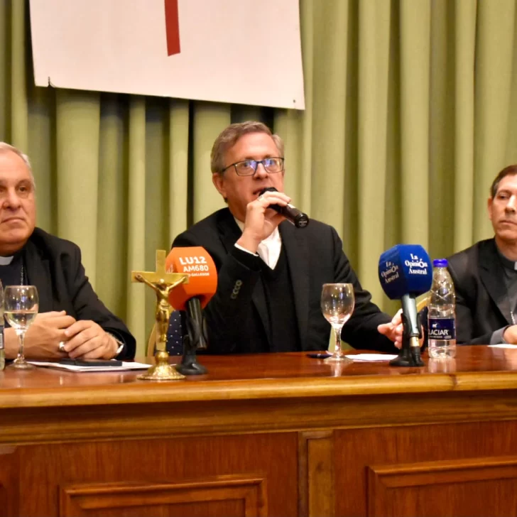 “Bienvenidos todos, vayan y anuncien”: la Iglesia presentó el lema para recibir a León XIV y pidió evitar la grieta “Bienvenidos todos, vayan y anuncien”: la Iglesia presentó el lema para recibir a León XIV y pidió evitar la grieta