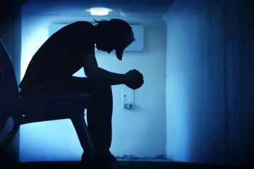 La UBA elaboró una guía para detectar y abordar el riesgo suicida en jóvenes La UBA elaboró una guía para detectar y abordar el riesgo suicida en jóvenes