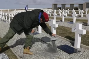 Las cenizas de Fernando Alturria ya descansan en Malvinas: “Fue muy conmovedor” Las cenizas de Fernando Alturria ya descansan en Malvinas: “Fue muy conmovedor”