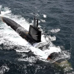 Milei presupuestó préstamos para adquirir 3 submarinos y 2 fragatas en medio de tensiones con Gran Bretaña y Chile