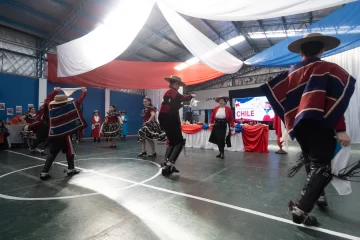 Sabor Tropikal, Kariens Ule y Los Ruiseñores animarán las Fiestas Patrias de Chile en Río Gallegos Sabor Tropikal, Kariens Ule y Los Ruiseñores animarán las Fiestas Patrias de Chile en Río Gallegos