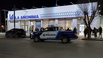 Un empleado municipal fue atrapado intentando hurtar comida de un supermercado Un empleado municipal fue atrapado intentando hurtar comida de un supermercado