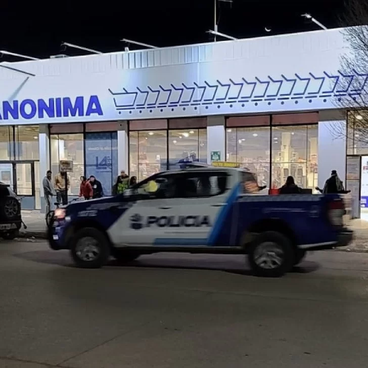 Un empleado municipal fue atrapado intentando hurtar comida de un supermercado Un empleado municipal fue atrapado intentando hurtar comida de un supermercado