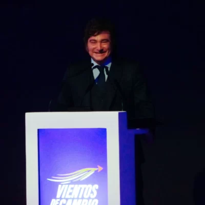 Milei contrastó su gestión con las anteriores y aseguró: “Les estamos ganando por goleada” Milei contrastó su gestión con las anteriores y aseguró: “Les estamos ganando por goleada”