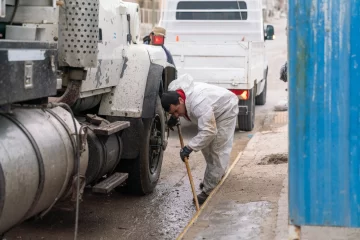 Comodoro Rivadavia se prepara para el temporal de lluvia con limpieza de canales y desagües Comodoro Rivadavia se prepara para el temporal de lluvia con limpieza de canales y desagües