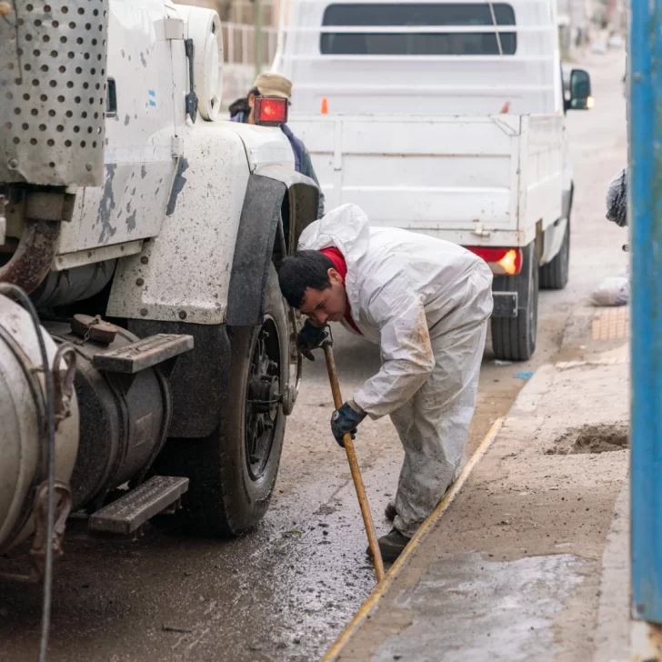Comodoro Rivadavia se prepara para el temporal de lluvia con limpieza de canales y desagües Comodoro Rivadavia se prepara para el temporal de lluvia con limpieza de canales y desagües