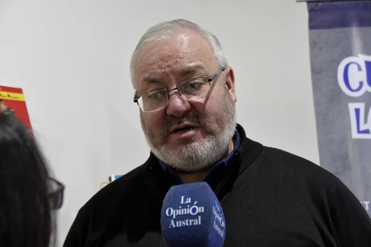 SAMUEL-OLIVERA-ESCRITOR-728x485