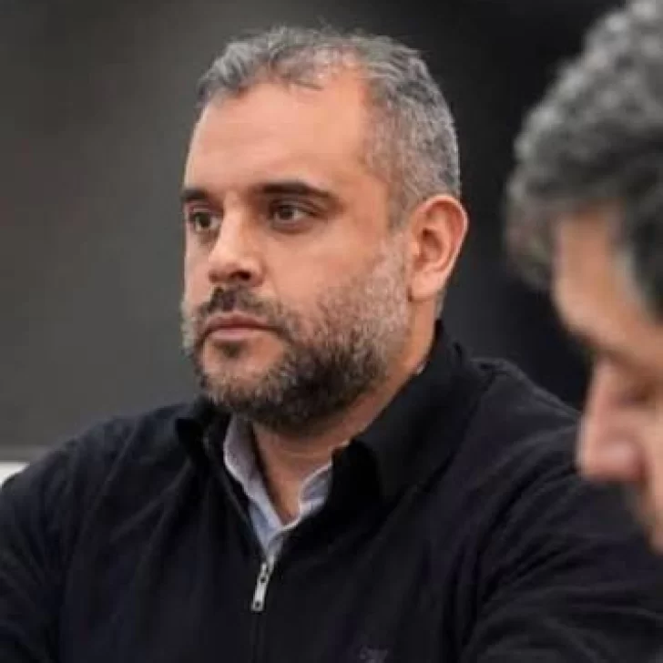 Santillán apuntó contra Peralta: “No resiste un archivo, un día dice una cosa y al otro día otra” Santillán apuntó contra Peralta: “No resiste un archivo, un día dice una cosa y al otro día otra”