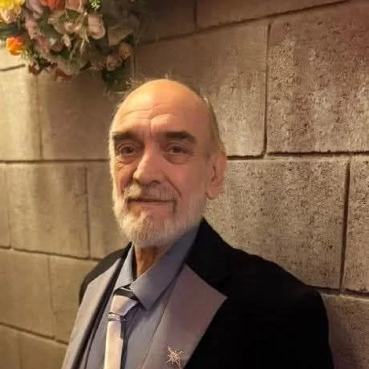 Falleció Walter Dante Zinna, reconocido profesor de danzas y creador del Ballet Raíces de Santa Cruz Falleció Walter Dante Zinna, reconocido profesor de danzas y creador del Ballet Raíces de Santa Cruz