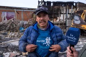 Después del fuego, una carrera para volver a empezar: “Con la inscripción nos ayudan a volver a hacer mi casita” Después del fuego, una carrera para volver a empezar: “Con la inscripción nos ayudan a volver a hacer mi casita”