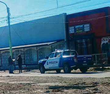 Detectaron un local nocturno abierto fuera de horario y vecinos denuncian que pertenecería a un efectivo policial Detectaron un local nocturno abierto fuera de horario y vecinos denuncian que pertenecería a un efectivo policial