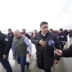 Gobernador Claudio Vidal descartó que haya asueto en Santa Cruz por la visita del papa León XIV