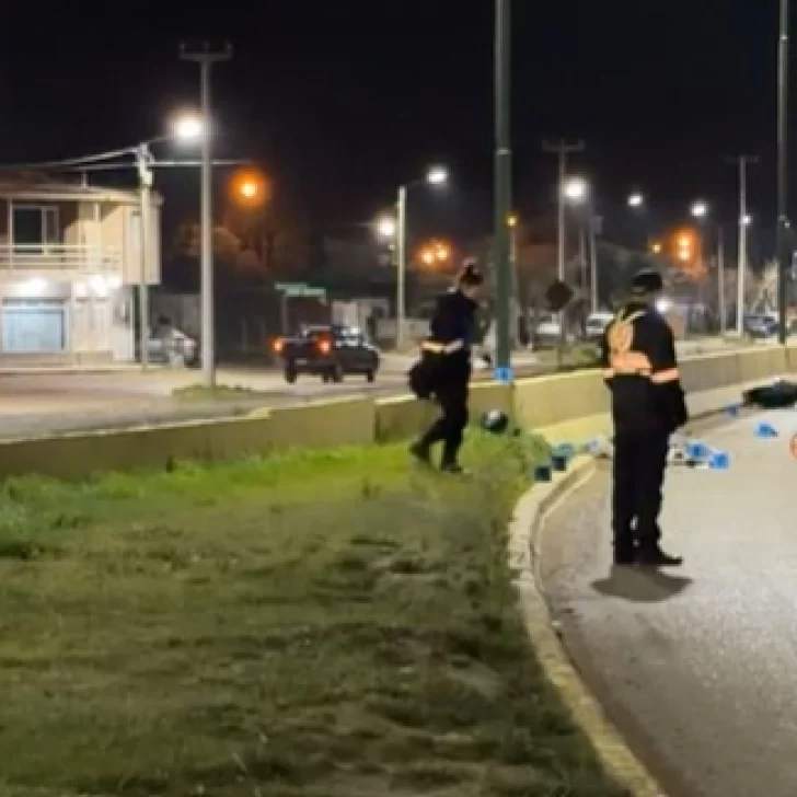 Fatal accidente en Rawson: un motociclista murió tras impactar contra un muro Fatal accidente en Rawson: un motociclista murió tras impactar contra un muro