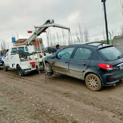 Retuvieron un vehículo tras detectar a un conductor ebrio cerca de la zona de invernaderos