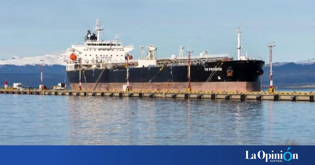Tierra del Fuego busca modificar sus leyes para frenar los buques petroleros británicos y sancionar la ruta comercial c