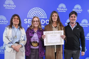 Alicia Kirchner impulsó la distinción a Fundación Por el Mar por su aporte al turismo y la conservación en Santa Cruz Alicia Kirchner impulsó la distinción a Fundación Por el Mar por su aporte al turismo y la conservación en Santa Cruz