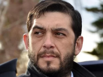 Casarini cruzó a Peralta: “Primero critica, después negocia y termina defendiendo. Debe tomar alguna pastilla para la memoria” Casarini cruzó a Peralta: “Primero critica, después negocia y termina defendiendo. Debe tomar alguna pastilla para la memoria”