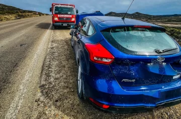 Importantes daños materiales tras choque entre un auto y una camioneta cerca de Cañadón Seco Importantes daños materiales tras choque entre un auto y una camioneta cerca de Cañadón Seco