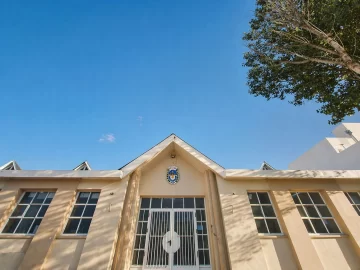 El colegio donde una estudiante planeaba un tiroteo emitió un comunicado a las familias a través de un comunicado El colegio donde una estudiante planeaba un tiroteo emitió un comunicado a las familias a través de un comunicado