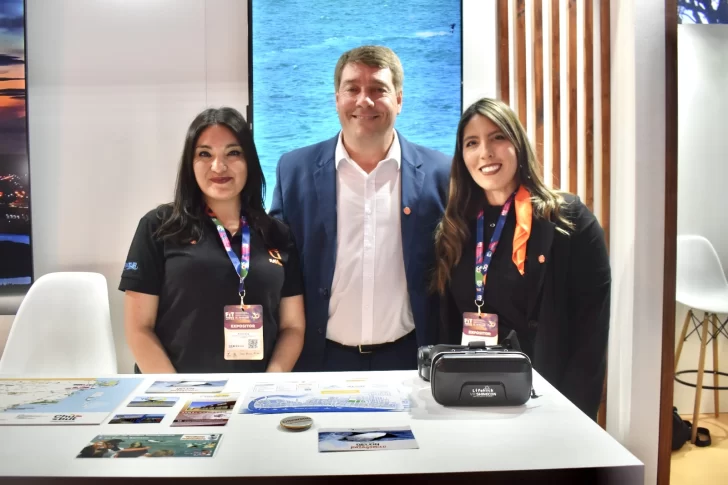 damian-biss-intendente-rawson-ucr-chubut-feria-turismo-CFP-2-728x485 damian-biss-intendente-rawson-ucr-chubut-feria-turismo-CFP-2-728x485