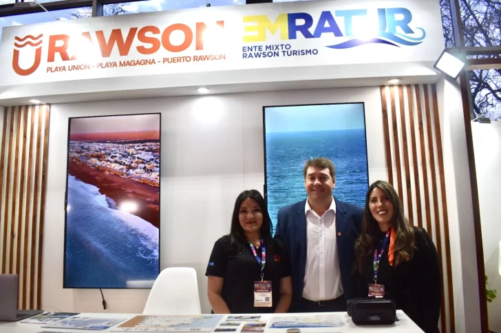 damian-biss-intendente-rawson-ucr-chubut-feria-turismo-CFP-3-728x484 damian-biss-intendente-rawson-ucr-chubut-feria-turismo-CFP-3-728x484