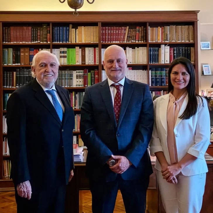 “Unidad en defensa de la abogacía” llega al Consejo de la Magistratura con una lista federal de candidatos “Unidad en defensa de la abogacía” llega al Consejo de la Magistratura con una lista federal de candidatos