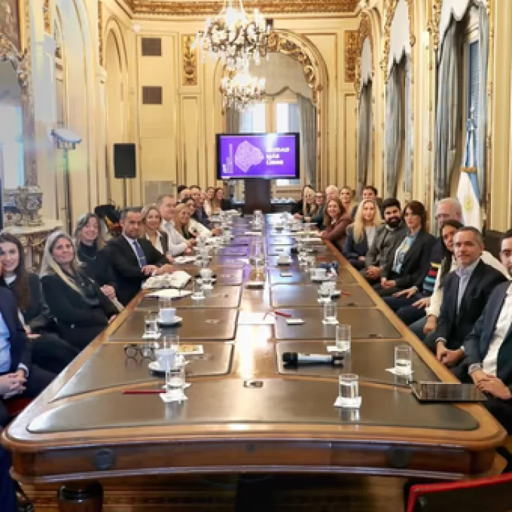 El Ejecutivo enviará al Congreso el Presupuesto 2027 en medio de las negociaciones con gobernadores El Ejecutivo enviará al Congreso el Presupuesto 2027 en medio de las negociaciones con gobernadores