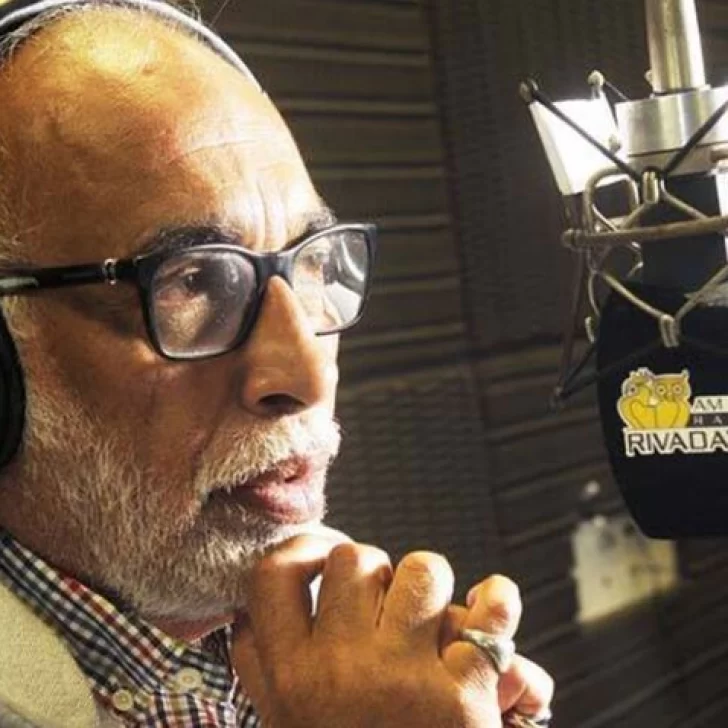 Murió Oscar “El Negro” González Oro, una de las grandes voces de la radio argentina Murió Oscar “El Negro” González Oro, una de las grandes voces de la radio argentina