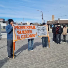 “No estás solo”: el mensaje de los alumnos de Caleta Olivia para prevenir el suicidio