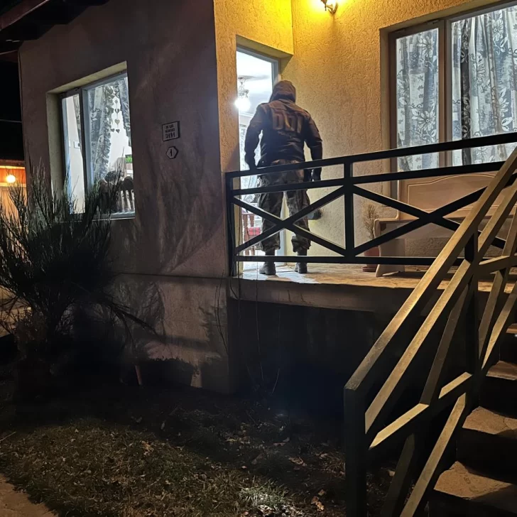 Dictaron 90 días de prisión preventiva para la familia de Uruguay que vendía cocaína en El Calafate Dictaron 90 días de prisión preventiva para la familia de Uruguay que vendía cocaína en El Calafate