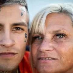 La madre de L-Gante rompió el silencio tras los allanamientos y apuntó contra la denunciante: “No es su exnovia”