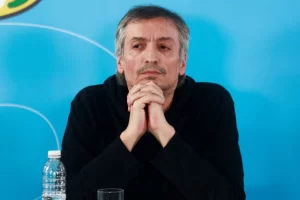 “Siguen intentando disciplinarnos”: el descargo de Máximo Kirchner tras ser demorado en un control policial