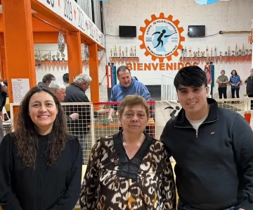 PAMI Santa Cruz respaldó al Centro de Jubilados “El Amanecer” y rechazó la medida del Gobierno provincial PAMI Santa Cruz respaldó al Centro de Jubilados “El Amanecer” y rechazó la medida del Gobierno provincial