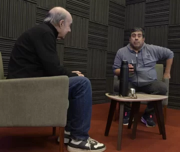 José “Pepe” Chacón en “Mateando con Carlos”: “Si tenés mentalidad y entrenás, aunque estés lejos, los objetivos se cumplen” José “Pepe” Chacón en “Mateando con Carlos”: “Si tenés mentalidad y entrenás, aunque estés lejos, los objetivos se cumplen”