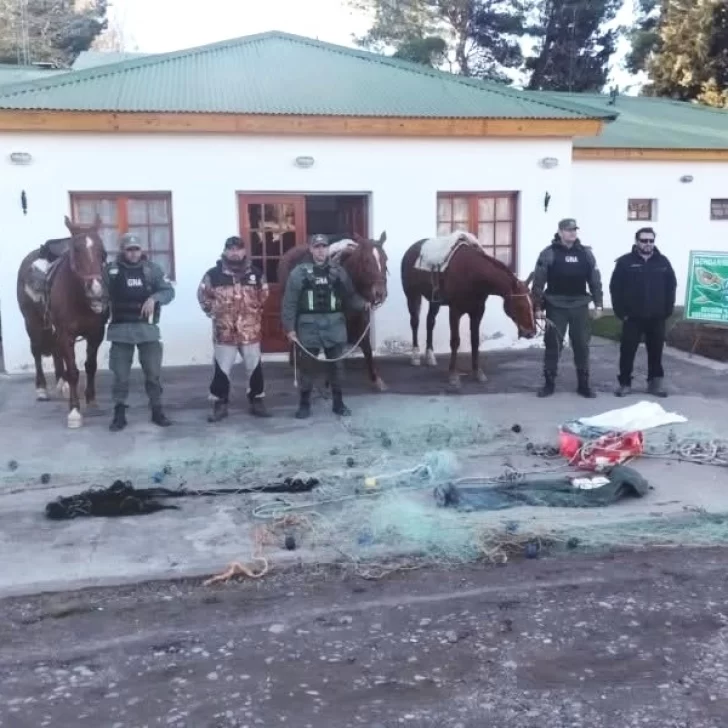 Secuestraron redes clandestinas y equipos de pesca furtiva en las afueras de Los Antiguos Secuestraron redes clandestinas y equipos de pesca furtiva en las afueras de Los Antiguos