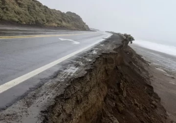 Vialidad Nacional cortó la Ruta Nacional 3 entre Caleta Olivia y Comodoro Rivadavia por trabajos de reparación Vialidad Nacional cortó la Ruta Nacional 3 entre Caleta Olivia y Comodoro Rivadavia por trabajos de reparación