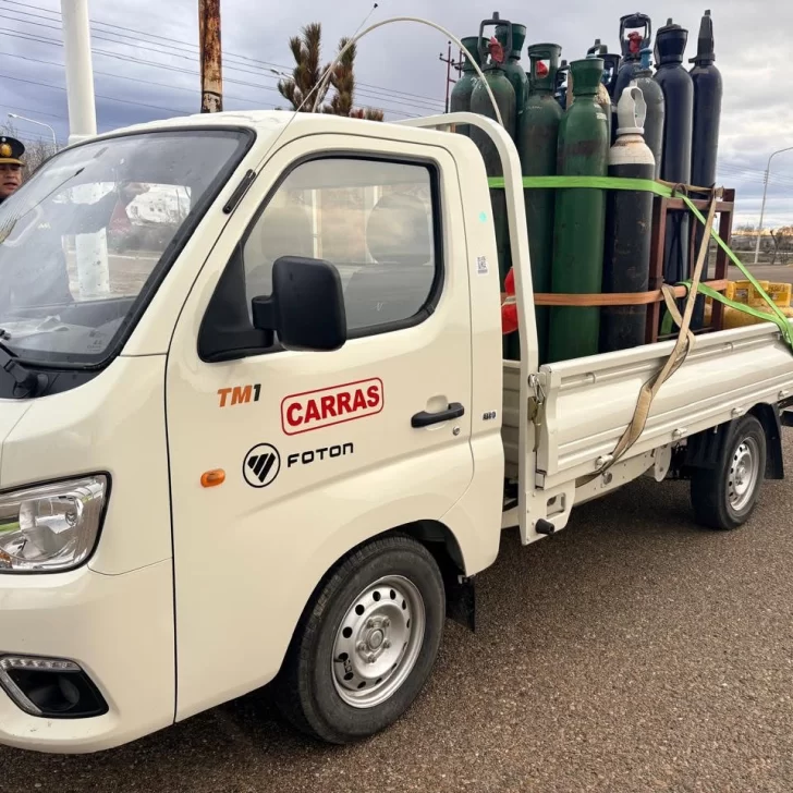 Secuestraron un camión que transportaba garrafas de gas sin matafuegos ni habilitación Secuestraron un camión que transportaba garrafas de gas sin matafuegos ni habilitación