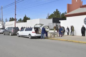 Último adiós a Verónica Corvalán: familiares y amigos despidieron a la reconocida ceramista de Río Gallegos Último adiós a Verónica Corvalán: familiares y amigos despidieron a la reconocida ceramista de Río Gallegos