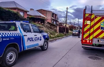 El conductor de un auto perdió el control del mismo y terminó volcando: no hubo que lamentar heridos El conductor de un auto perdió el control del mismo y terminó volcando: no hubo que lamentar heridos
