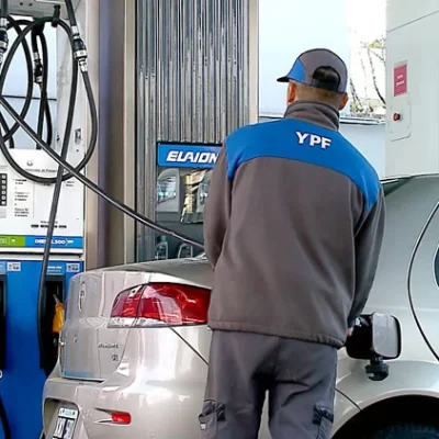 YPF aumenta 1% el precio de sus combustibles desde este sábado
