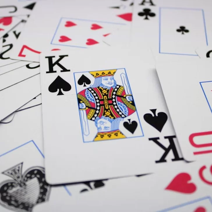 Qué es un torneo sit and go y por qué es una buena forma de acercarse al poker Qué es un torneo sit and go y por qué es una buena forma de acercarse al poker