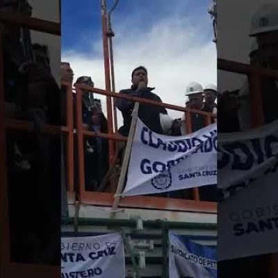 Claudio Vidal inauguró un nuevo equipo de perforación cerca de Las Heras Claudio Vidal inauguró un nuevo equipo de perforación cerca de Las Heras