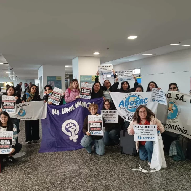 Sobreseyeron a la docente Adriana Mansilla y ADOSAC celebró el fallo Sobreseyeron a la docente Adriana Mansilla y ADOSAC celebró el fallo