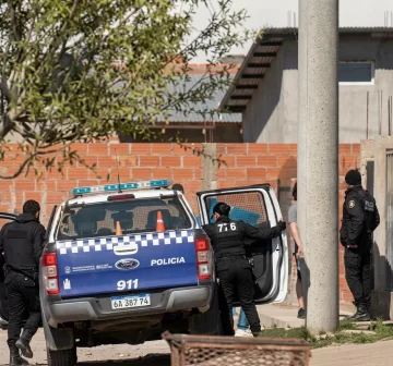 Puerto San Julián: un exboxeador murió al recibir un disparo en la cabeza y su pareja fue demorada Puerto San Julián: un exboxeador murió al recibir un disparo en la cabeza y su pareja fue demorada