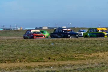 La quinta fecha se disputó con una serie de espectaculares finales en el autódromo “José Muñiz” La quinta fecha se disputó con una serie de espectaculares finales en el autódromo “José Muñiz”