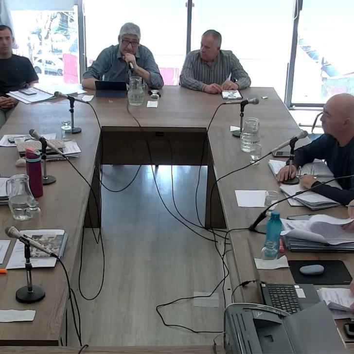 Nuevo Código Electoral de Santa Cruz: convocarán a una comisión plenaria para avanzar en su redacción Nuevo Código Electoral de Santa Cruz: convocarán a una comisión plenaria para avanzar en su redacción