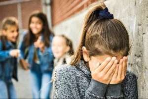 Una adolescente de Río Gallegos abandonó su club de básquet por el bullying, pero el acoso sigue